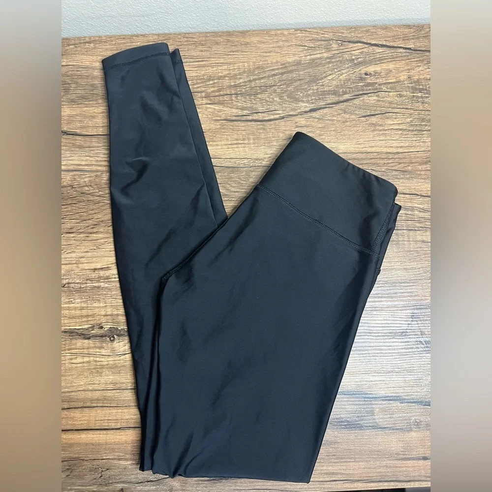 Lululemon Black Performance Leggings 30” | Size 6